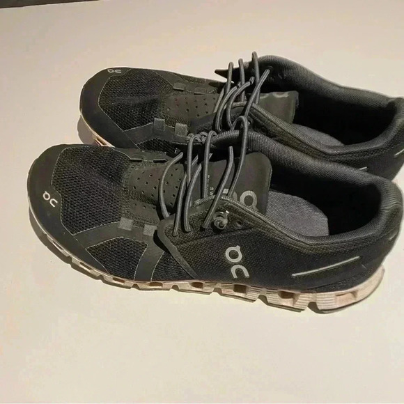 OnCloud Swiss Engineering Running Shoe Women - Picture 2 of 7